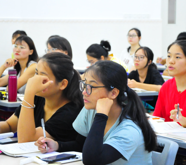 课程线上主题教育拓宽学生认知视野引导学生树立正向价值观念 课程线上主题教育拓宽学生认知视野引导学生树立正向价值观念