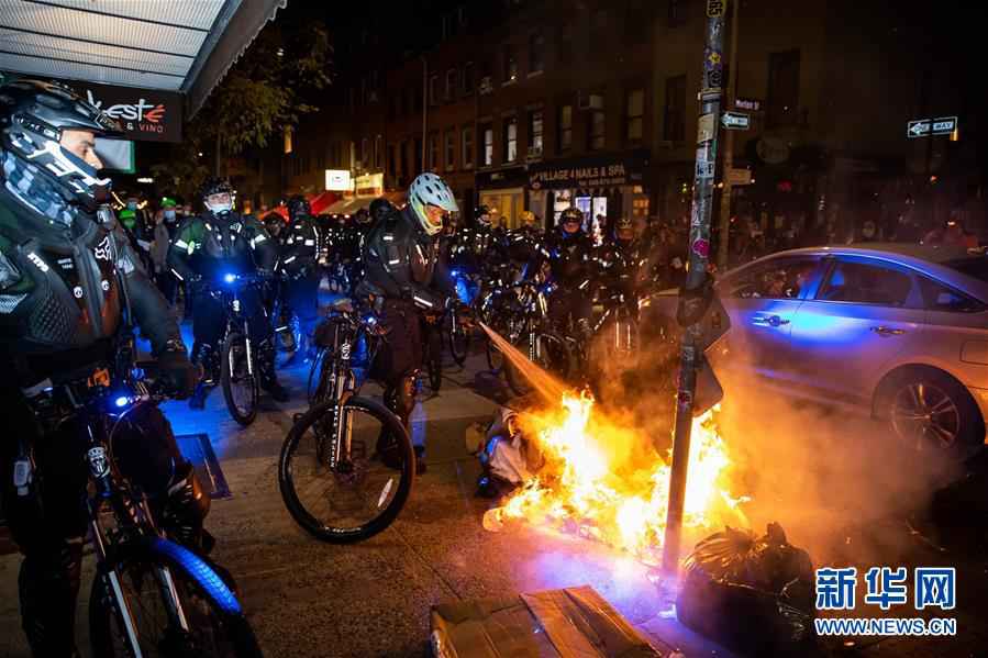 美国总统选举结果仍未揭晓 “摇摆州”计票引发诉讼