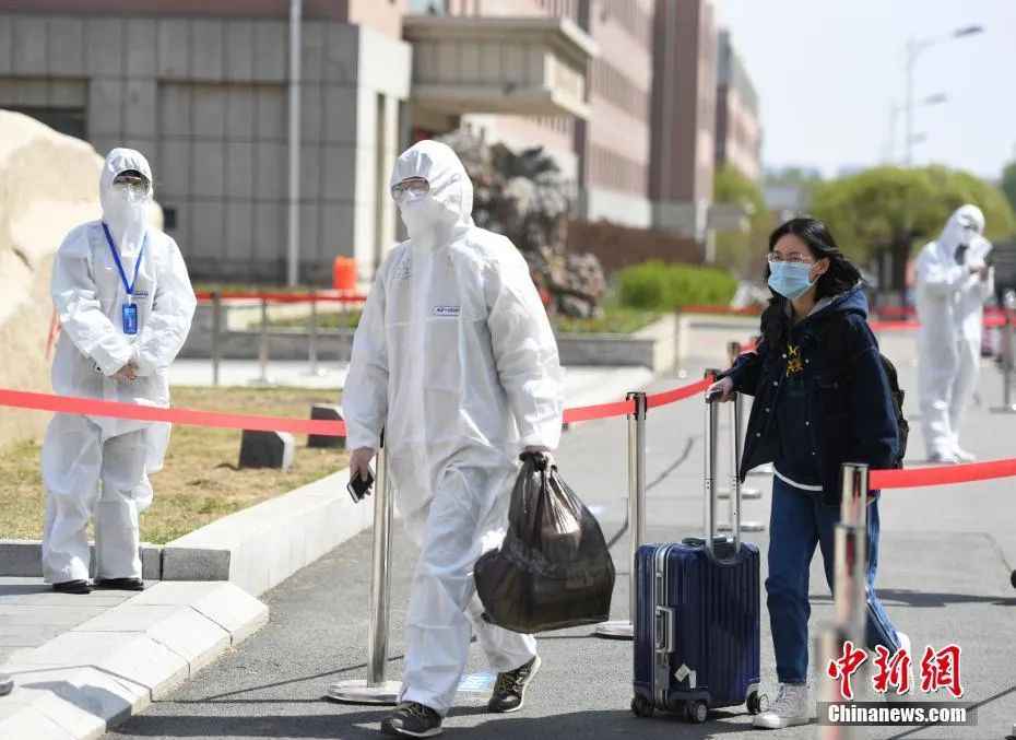 全国超1亿学生返校 体育课不允许戴N95口罩